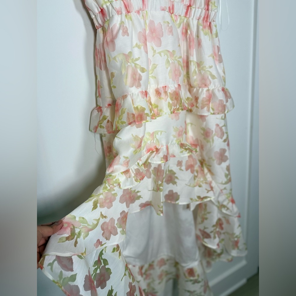 NWT Layered With Love V-Neck High Low Hem Floral Dress Med - Picture 3 of 5